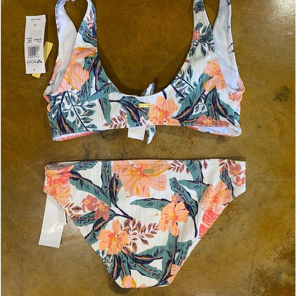 NWT Roxy Floral Bikini - Picture 7 of 10